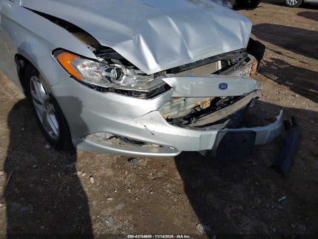 3FA6P0H77HR331165 Ford FUSION SE