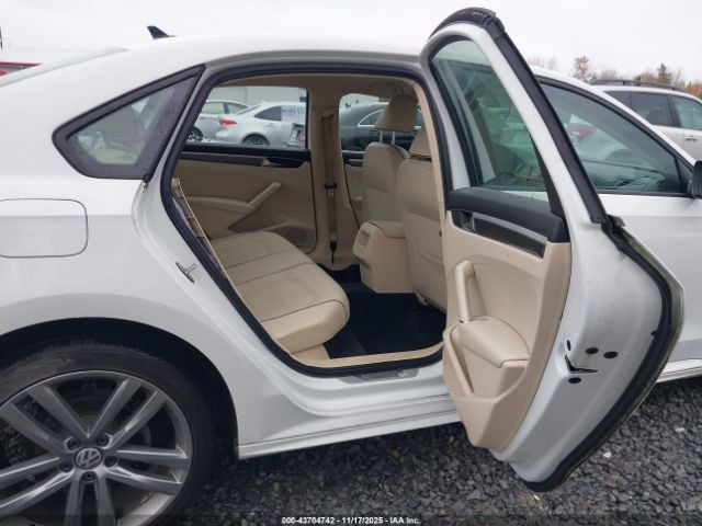 2018 VOLKSWAGEN PASSAT 1VWAA7A33JC043909 Photo 7
