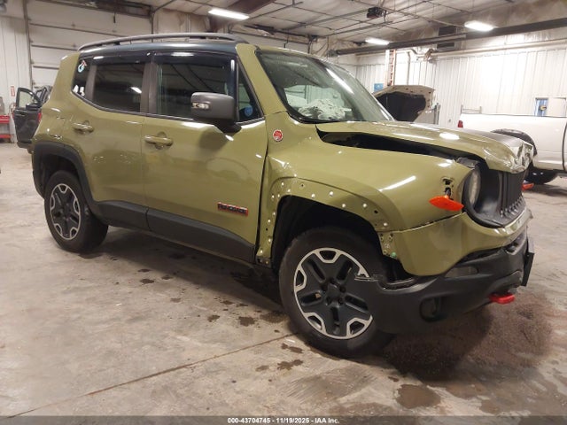 Продаж на аукціоні авто 2015 Jeep Renegade Trailhawk, vin: ZACCJBCT5FPB80607, номер лоту: 43704745