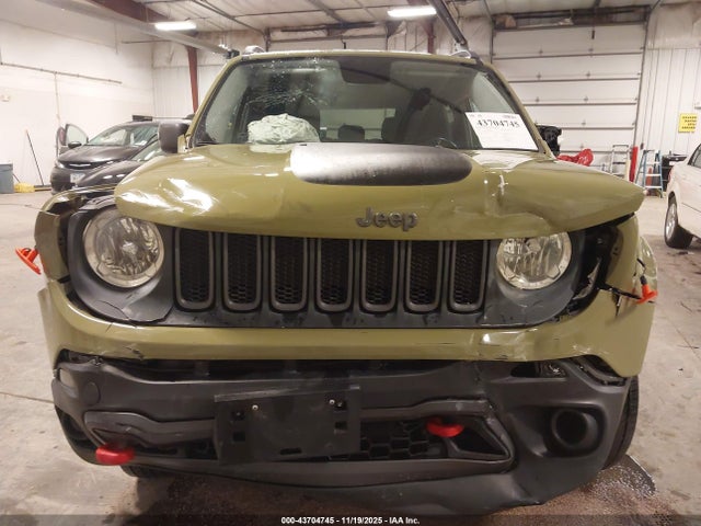 Продаж на аукціоні авто 2015 Jeep Renegade Trailhawk, vin: ZACCJBCT5FPB80607, номер лоту: 43704745
