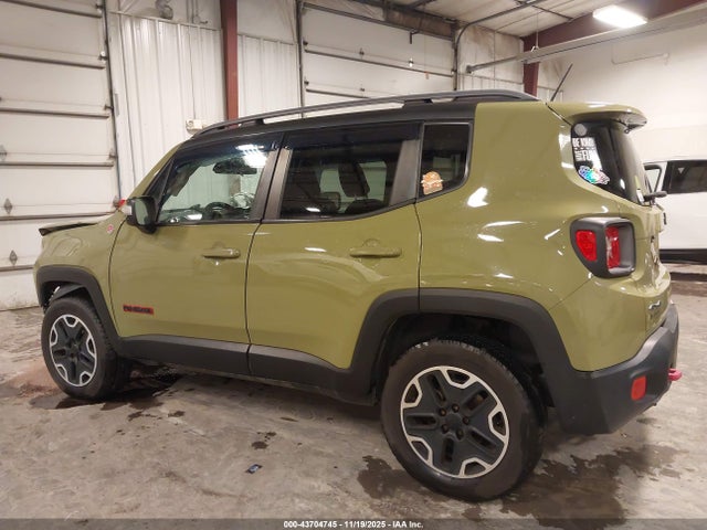 Продаж на аукціоні авто 2015 Jeep Renegade Trailhawk, vin: ZACCJBCT5FPB80607, номер лоту: 43704745