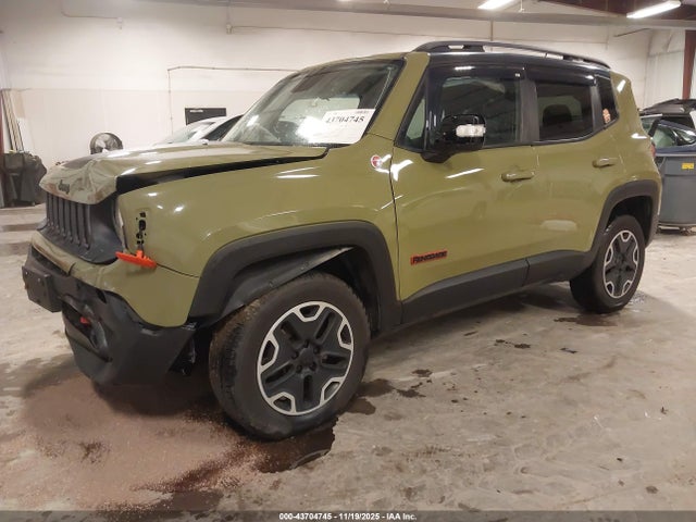 Продаж на аукціоні авто 2015 Jeep Renegade Trailhawk, vin: ZACCJBCT5FPB80607, номер лоту: 43704745