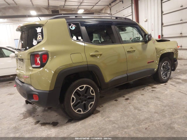 Продаж на аукціоні авто 2015 Jeep Renegade Trailhawk, vin: ZACCJBCT5FPB80607, номер лоту: 43704745