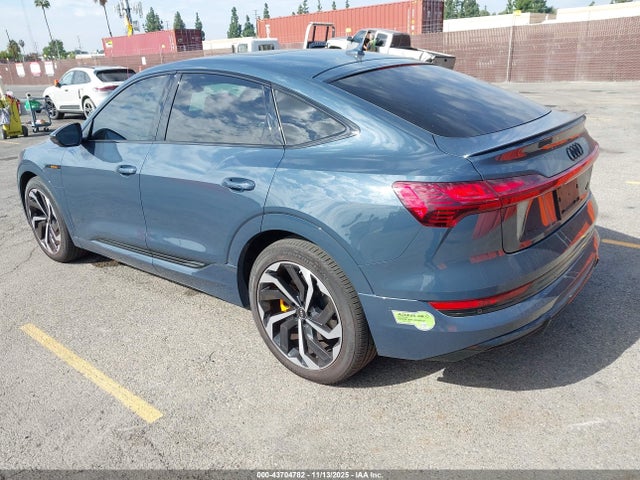2023 AUDI E-TRON SPORTBACK WA12AAGE3PB025397 Photo 2