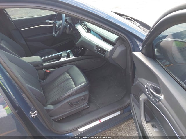 2023 AUDI E-TRON SPORTBACK WA12AAGE3PB025397 Photo 4