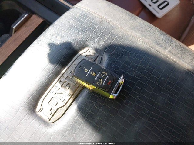 2019 RAM 1500 1C6RREKT4KN800766 Photo 10