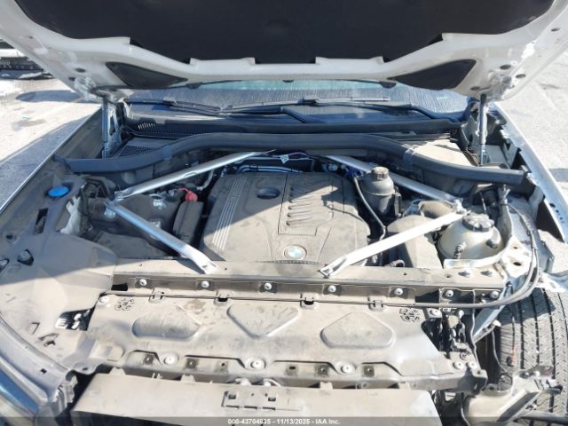 2021 BMW X7 5UXCW2C08M9G78386 Photo 9