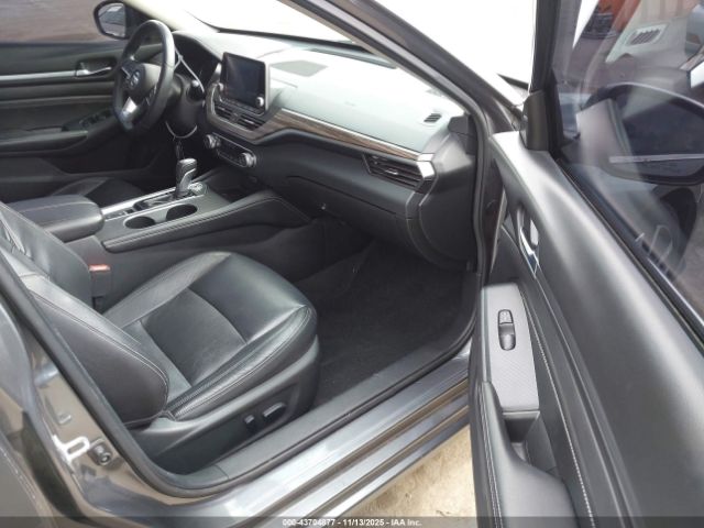 2019 NISSAN ALTIMA 1N4BL4FV1KC104627 Photo 4