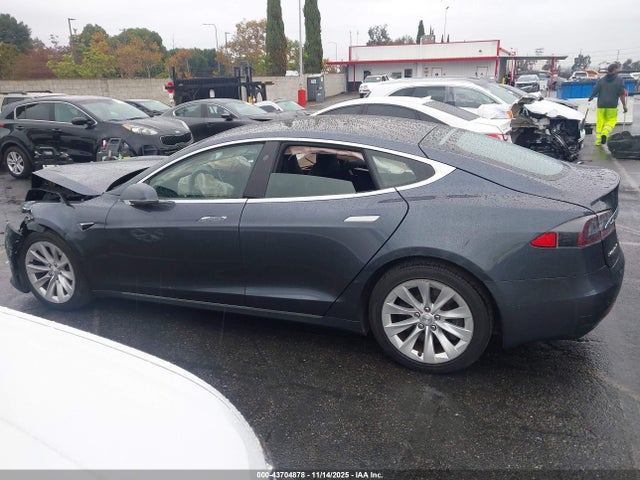 Tesla Model S 100d/60d/75d/90d/p100d 2017 5YJSA1E25HF223699 Image 14