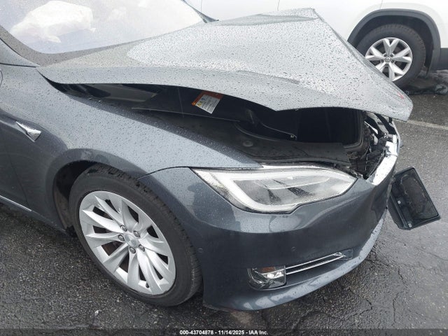 Tesla Model S 100d/60d/75d/90d/p100d 2017 5YJSA1E25HF223699 Image 20