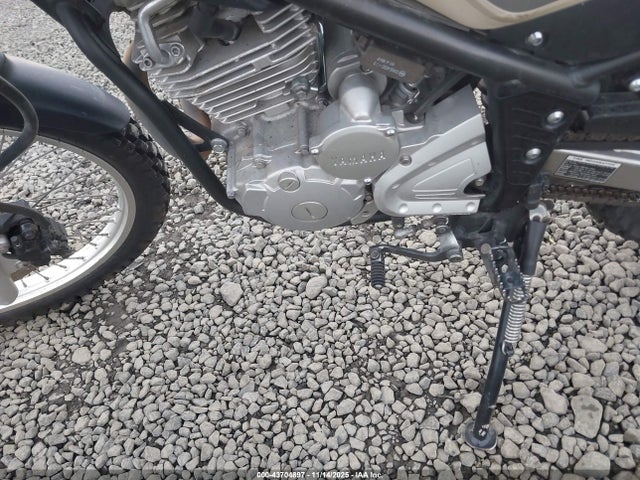 Yamaha XT250 2018 JYADG24E1JA009408 Image 9