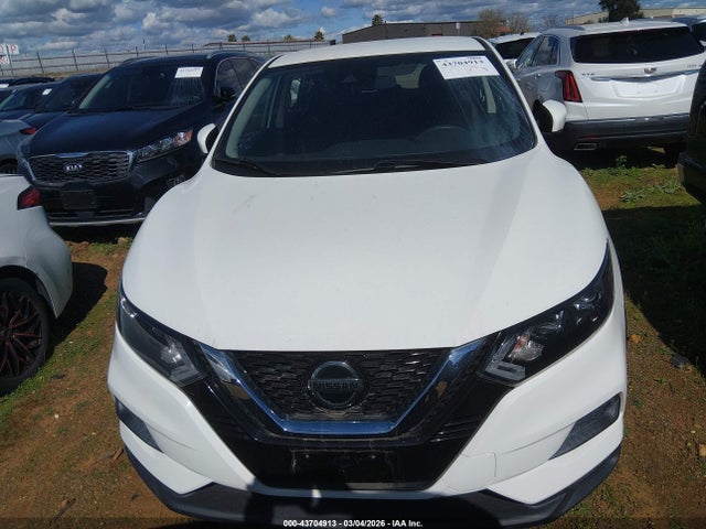 JN1BJ1AV4MW314424 Nissan Rogue Sport S Fwd Xtronic Cvt