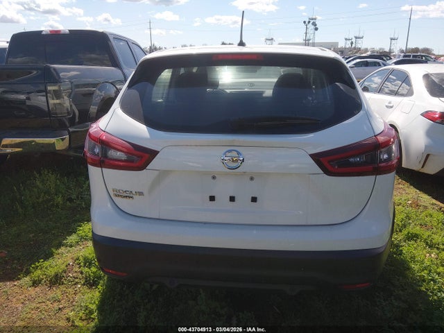 JN1BJ1AV4MW314424 Nissan Rogue Sport S Fwd Xtronic Cvt