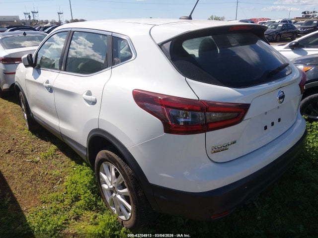 JN1BJ1AV4MW314424 Nissan Rogue Sport S Fwd Xtronic Cvt