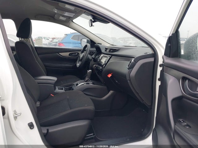 JN1BJ1AV4MW314424 Nissan Rogue Sport S Fwd Xtronic Cvt