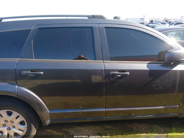 3C4PDCBB3KT835549 Dodge JOURNEY SE