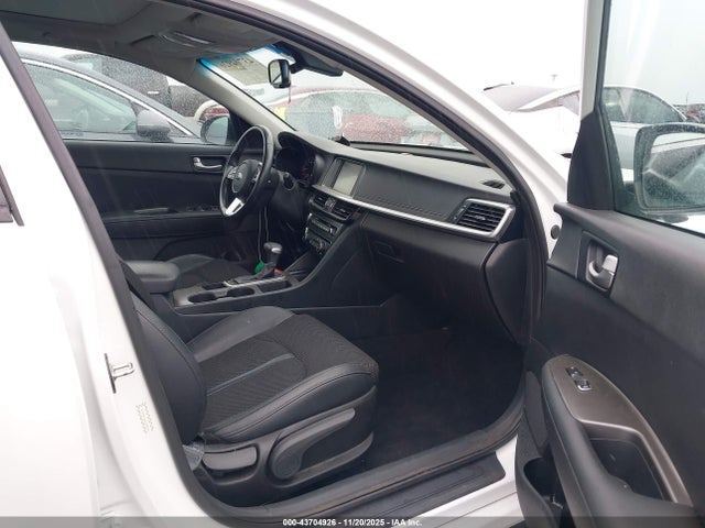 KIA Optima S 2019 5XXGT4L39KG368259 Image 5