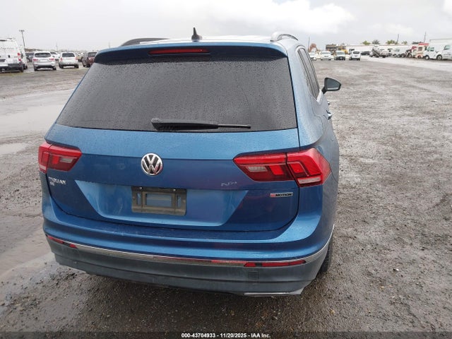 3VV2B7AXXLM081390 Volkswagen Tiguan 2.0t Se/2.0t Se R-line Black/2.0t Sel