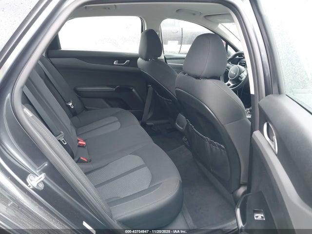 KIA K5 LXS 2023 5XXG14J20PG191074 Image 8