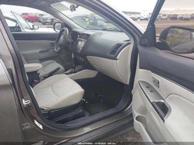 2018 MITSUBISHI OUTLANDER SPORT JA4AP3AU1JU018904 Photo 4