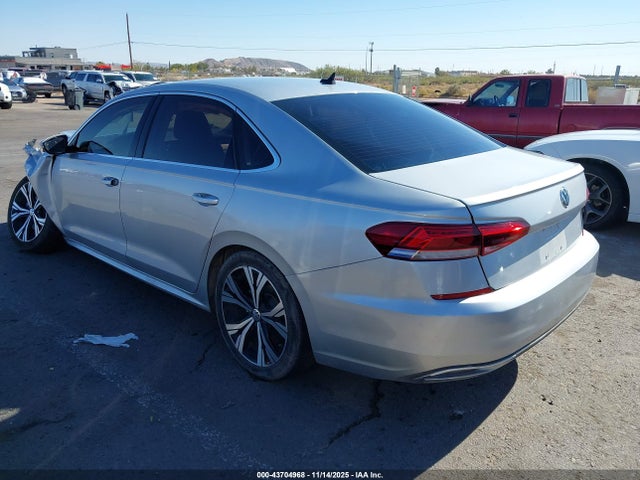 2021 VOLKSWAGEN PASSAT 1VWSA7A36MC011948 Photo 2