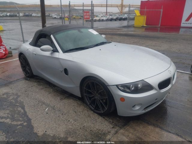 2005 BMW Z4 4USBT33575LS57309