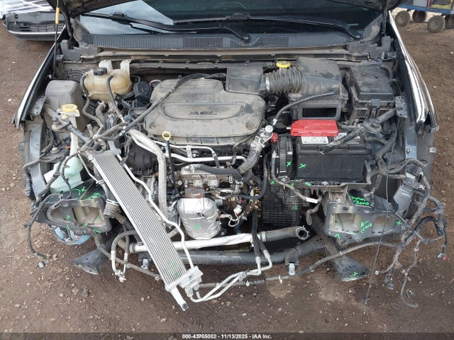 Chrysler Pacifica Limited 2020 2C4RC1GG6LR107331 Image 10
