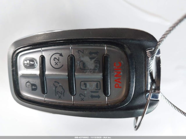 Chrysler Pacifica Limited 2020 2C4RC1GG6LR107331 Image 11