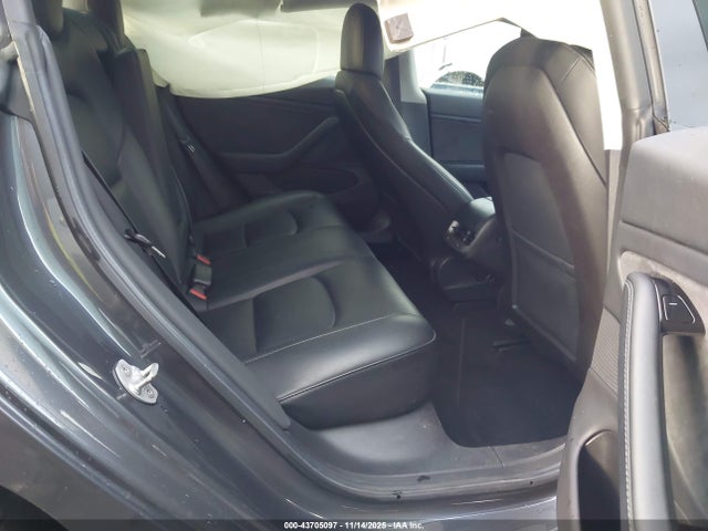 2019 TESLA MODEL 3 5YJ3E1EA7KF400499 Photo 7