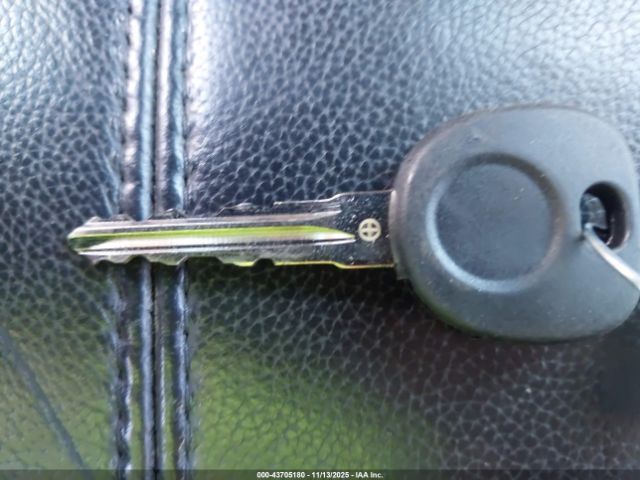 2011 CHEVROLET TAHOE 1GNSKBE07BR377258 Photo 10