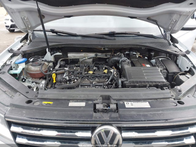 3VV3B7AX0JM051946 Volkswagen Tiguan 2.0t Se/2.0t Sel