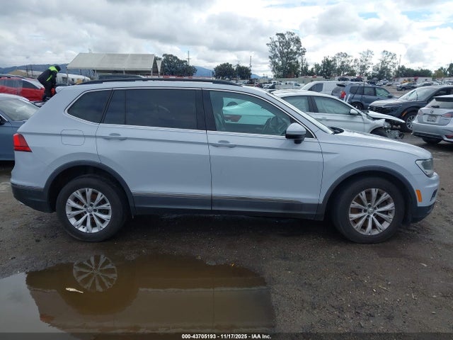 3VV3B7AX0JM051946 Volkswagen Tiguan 2.0t Se/2.0t Sel