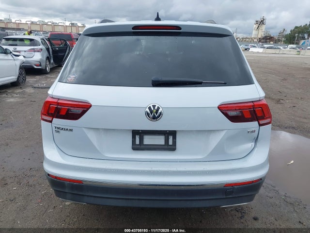 3VV3B7AX0JM051946 Volkswagen Tiguan 2.0t Se/2.0t Sel