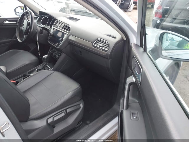 3VV3B7AX0JM051946 Volkswagen Tiguan 2.0t Se/2.0t Sel