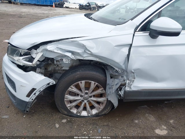 3VV3B7AX0JM051946 Volkswagen Tiguan 2.0t Se/2.0t Sel