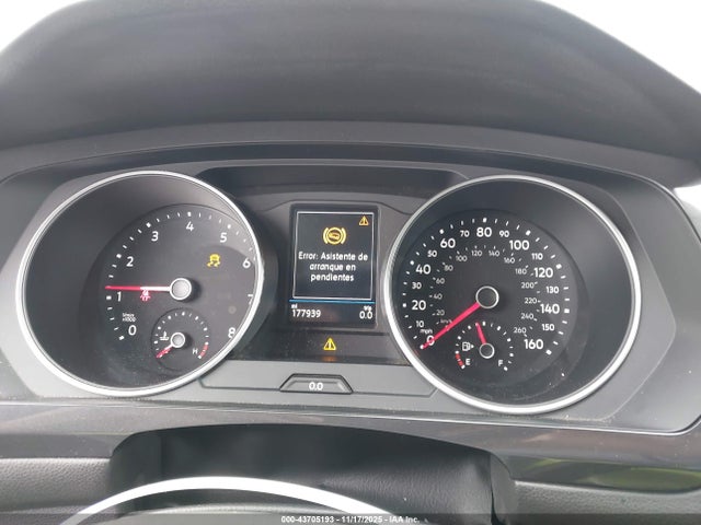 3VV3B7AX0JM051946 Volkswagen Tiguan 2.0t Se/2.0t Sel