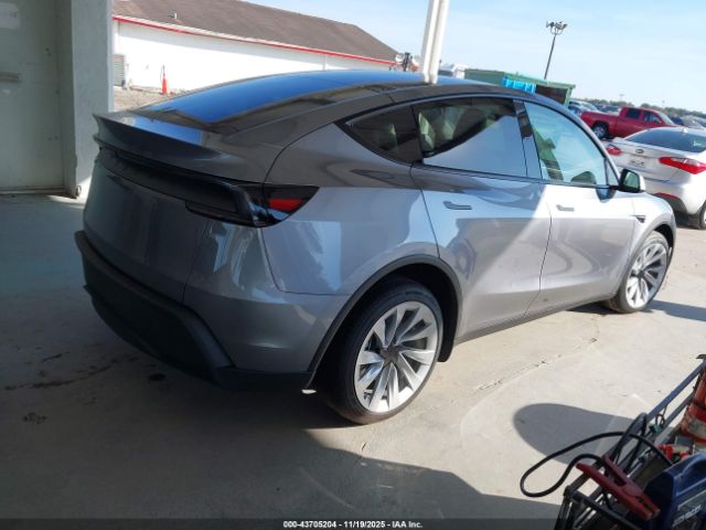 2026 TESLA MODEL Y 7SAYGDED5TA418948 Photo 3