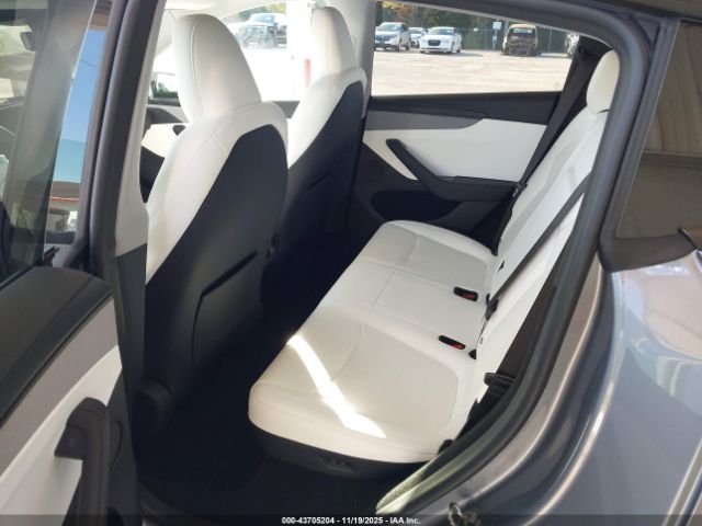 2026 TESLA MODEL Y 7SAYGDED5TA418948 Photo 7
