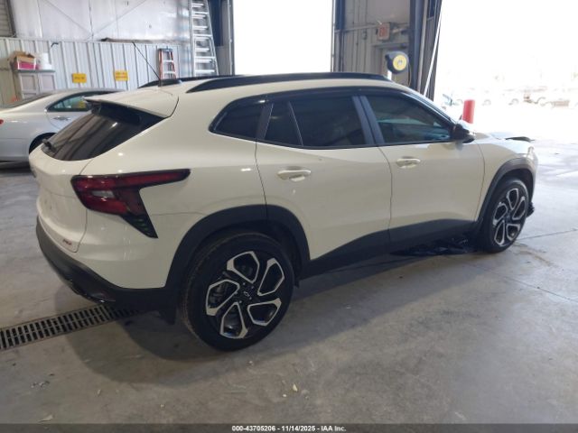 2025 CHEVROLET TRAX KL77LJEP6SC270091 Photo 3