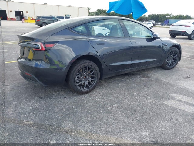 2025 TESLA MODEL 3 5YJ3E1EA7SF950530 Photo 3