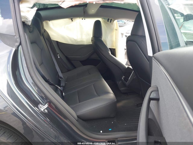 2025 TESLA MODEL 3 5YJ3E1EA7SF950530 Photo 7