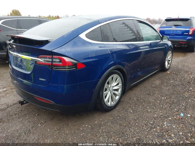 2018 TESLA MODEL X 5YJXCAE2XJF091433 Photo 3