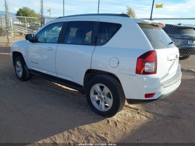 2014 JEEP COMPASS 1C4NJCBA7ED777849 Photo 2