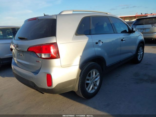 2014 KIA SORENTO 5XYKT3A67EG501960 Photo 3