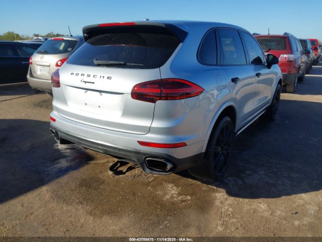 2017 PORSCHE CAYENNE WP1AA2A2XHKA82752 Photo 3