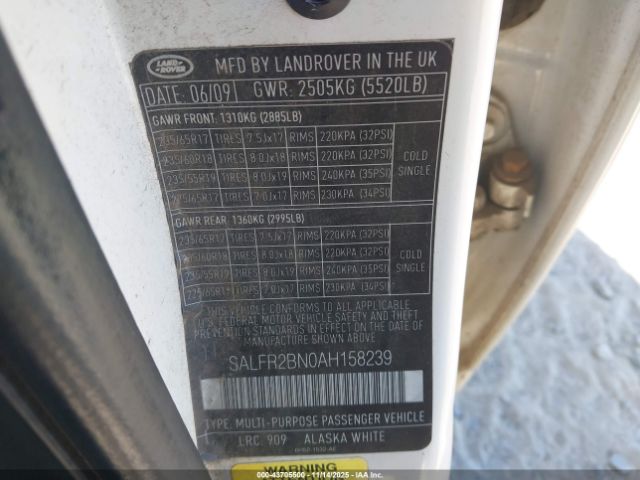 2010 LAND ROVER LR2 SALFR2BN0AH158239 Photo 8