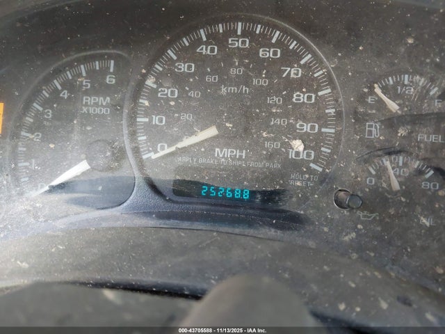 2002 Gmc Yukon Xl 1500 Sle მანქანა იყიდება აუქციონზე, vin: 1GKEC16Z12J192121, აუქციონის ნომერი: 43705588