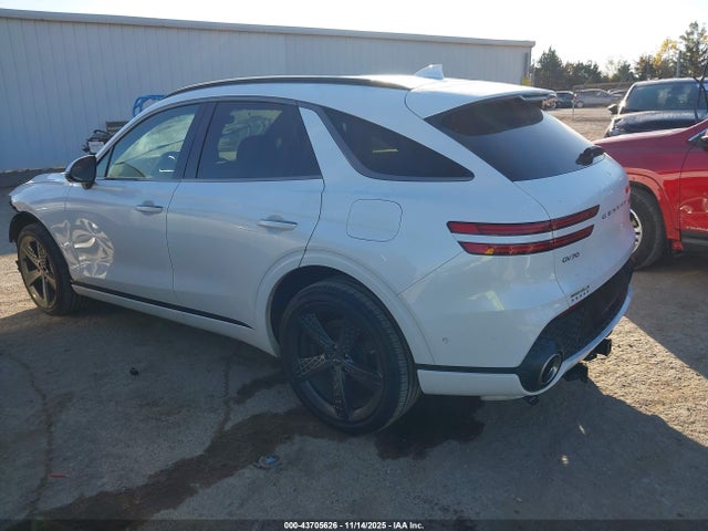 2023 GENESIS GV70 KMUMADTB7PU133793 Photo 2
