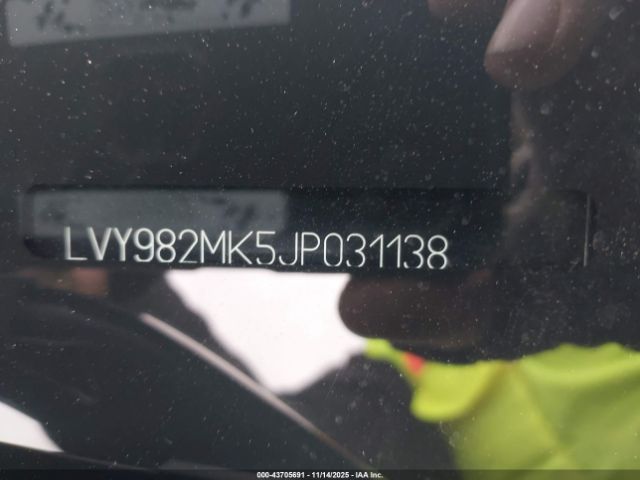 2018 VOLVO S90 LVY982MK5JP031138 Photo 8