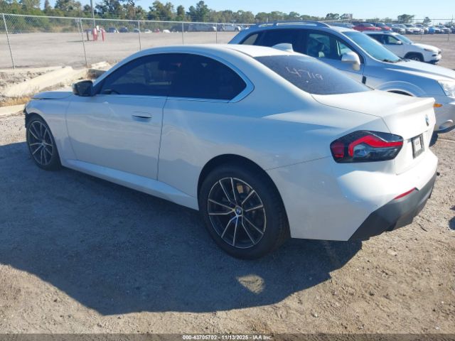 2022 BMW 230 3MW23CM06N8C45441 Photo 2